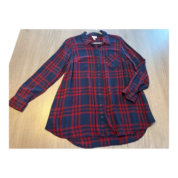 Isabel Maternity by Ingrid & Isabel Tops - Isabel Maternity Women's Long Sleeve Button Down Shirt Plaid Sz Med Red & Blue
